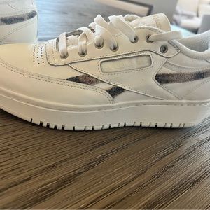 Reebok Club C tennis shoes. Maybe worn once, white platform size 9
